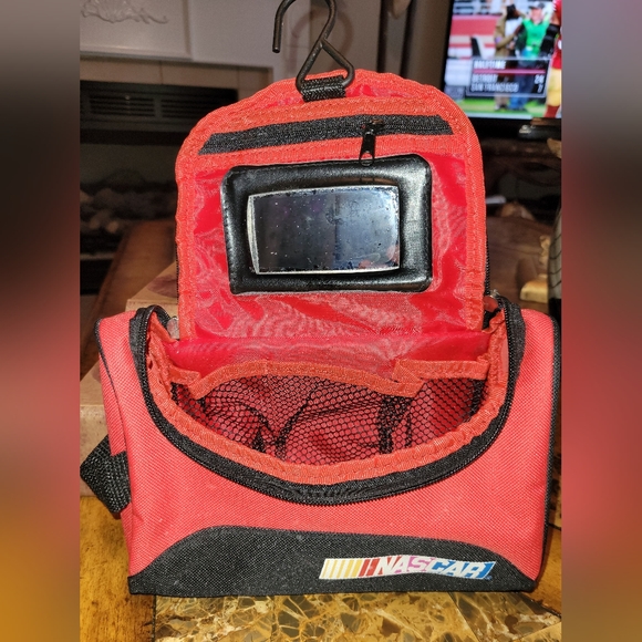 NASCAR overnight travel bag - Picture 7 of 8